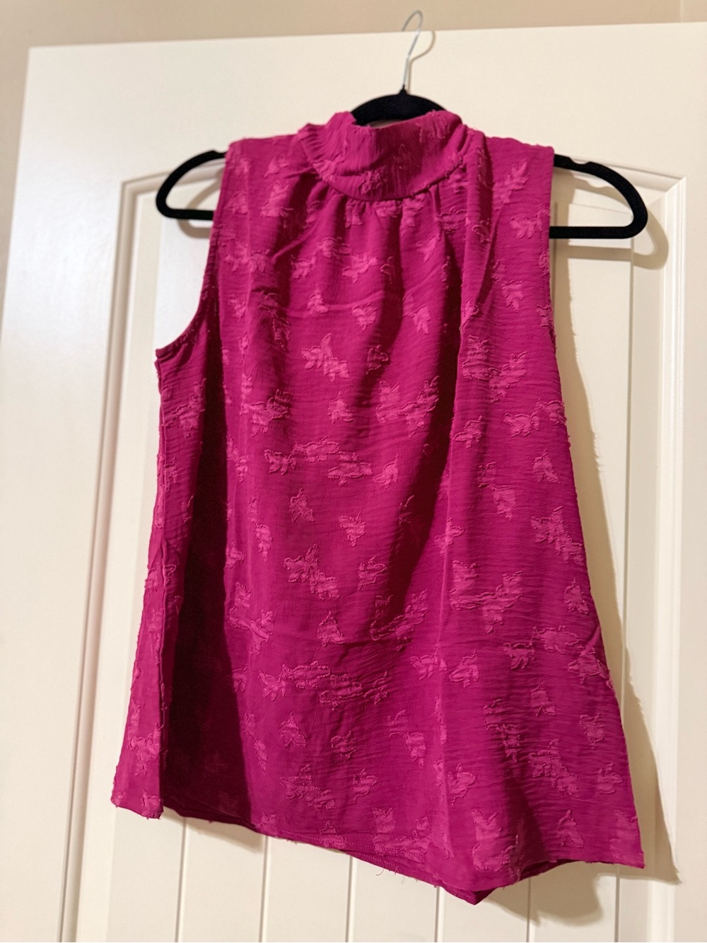 Easel Sleeveless Textured Mock-Neck Top - Magenta NWOT